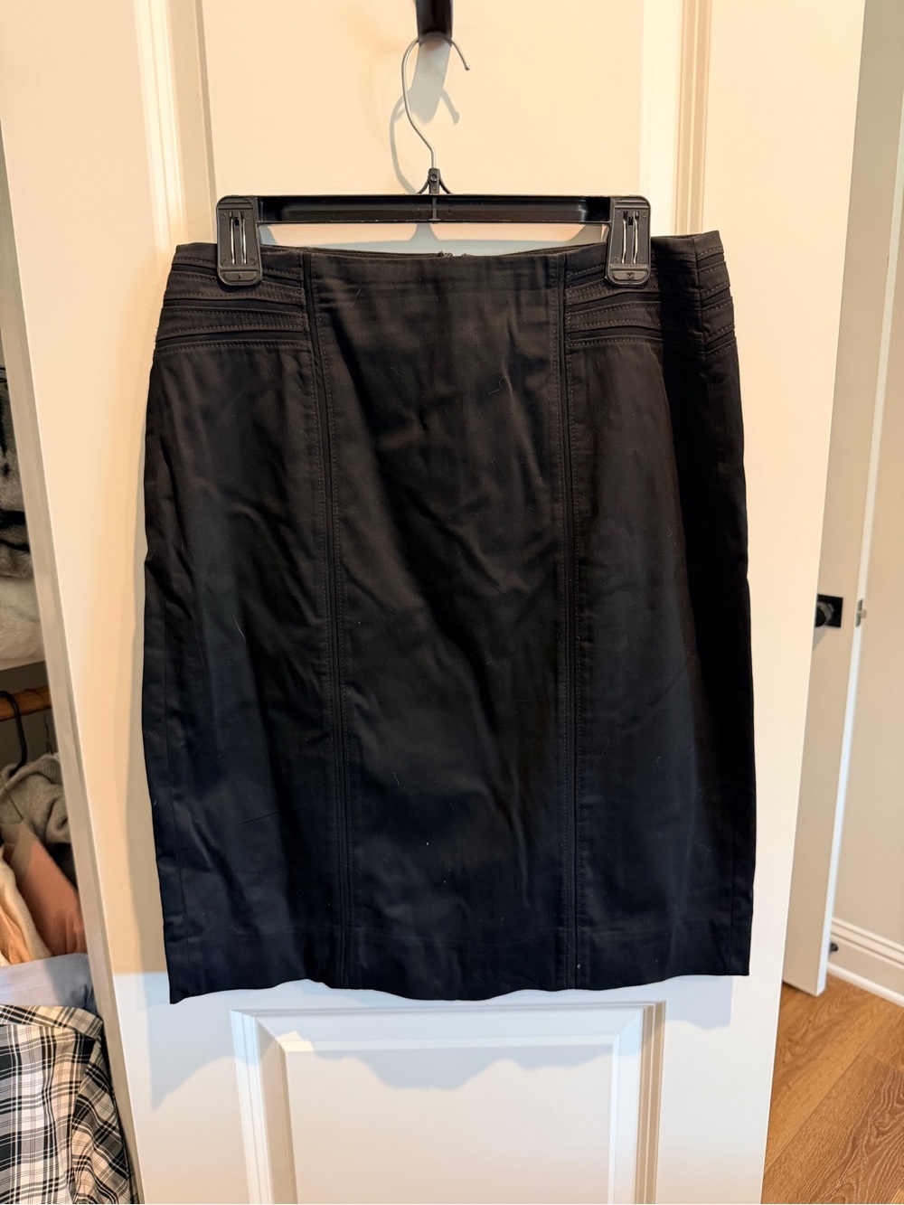 White House Black Market Black Panel Detail Pencil Skirt